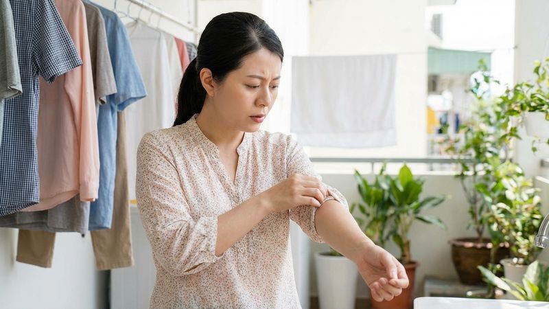 Dị ứng da do nước giặt: nguyên nhân, dấu hiệu và cách xử lý