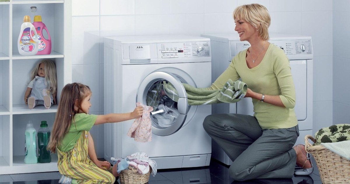 Nước giặt hay bột giặt: chọn gì cho máy giặt cửa ngang?