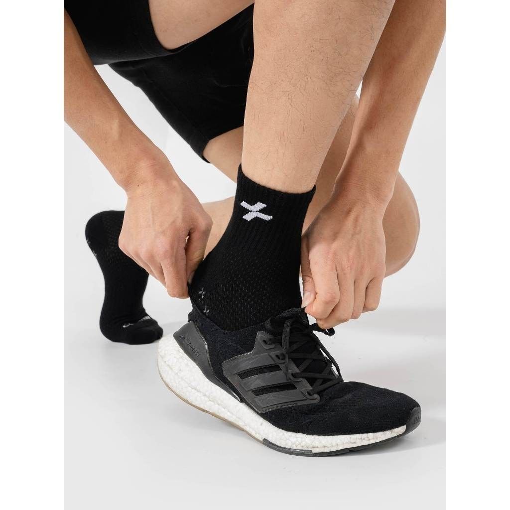 [SALE TẾT]Tất thể thao tập Gym, Pickleball Cổ Trung thấm hút, nhanh khô, chống trượt Coolmate 7